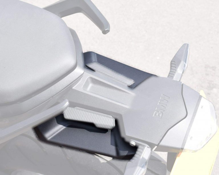 Pyramid Splash Guard for BMW F900R / F900XR